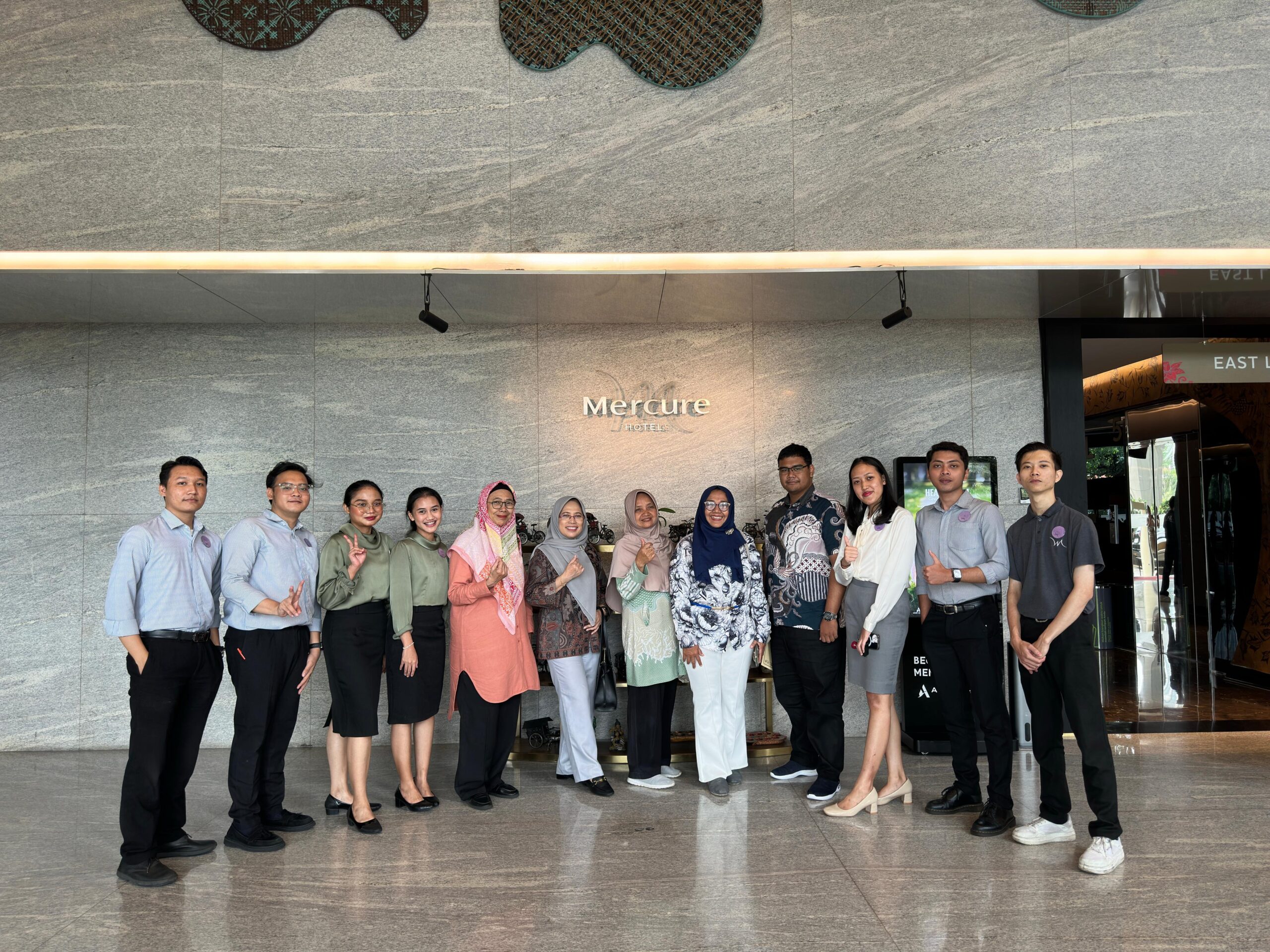 Magang di Mercure Gatsu
